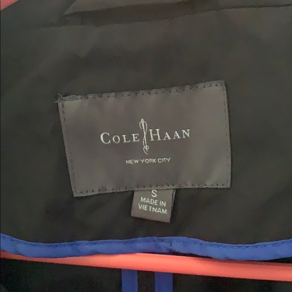 Raincoat - Picture 3 of 4